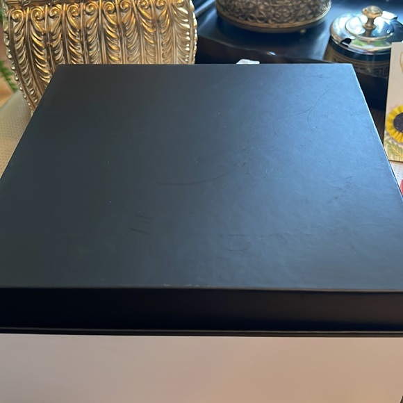 Authentic Chanel Box - Picture 4 of 11